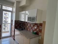 3BHK Multistorey Apartment for Resale in Emaar Emerald Estate at Sector 65 - Photo 6