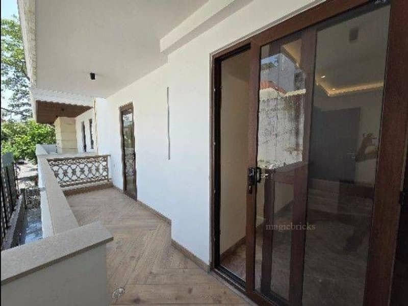 Buy 425 Sqyrd 4 BHK Flat for Sale in Anand Niketan New Delhi @ 14.50 Cr