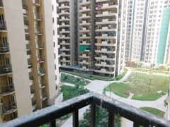 3BHK Multistorey Apartment for Rent in Gaur City 2 - Photo 12