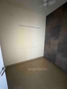 3BHK Multistorey Apartment for Rent in Emaar Emerald Estate at Sector 65 - Photo 1