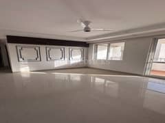 3BHK Multistorey Apartment for Rent in Kensington Park Apartment at Sector 133, Noida Express Way - Photo 3