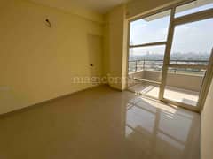 3BHK Multistorey Apartment for Rent in Pyramid Infinity at Sector 70 - Photo 1