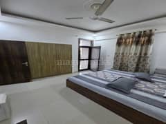 3BHK Multistorey Apartment for Rent in Galaxy Apartment at Sector 43 - Photo 15