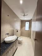4BHK Builder Floor Apartment for Resale in Uppal Southend at Sector 49 - Photo 10