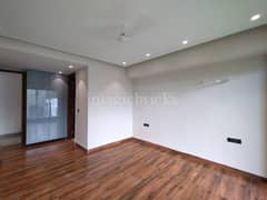 4BHK Builder Floor Apartment for Resale in Phase 2 Sector 57 - Photo 8
