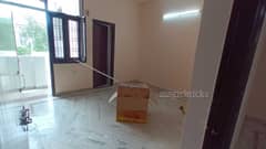 3BHK Multistorey Apartment for Rent in Gail Apartment at Block B Sector 62 Industrial Area - Photo 2