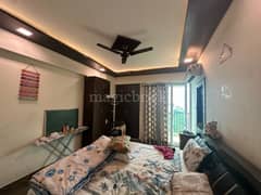 3BHK Multistorey Apartment for Resale in Gaur City 2 - Photo 3