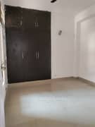 2BHK Multistorey Apartment for Rent in Supertech Capetown at Sector 74 - Photo 2
