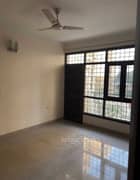 4BHK Multistorey Apartment for Rent in Purvanchal Heights at Sector-Zeta - Photo 4