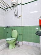 4BHK Builder Floor Apartment for Resale in Greater Kailash 2 - Photo 19