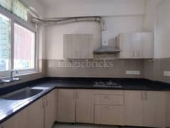 4BHK Builder Floor Apartment for Resale in Emaar Emrald Floors Select at Sector 65 - Photo 13