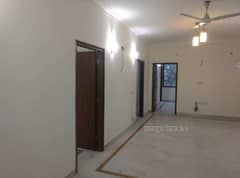 4BHK Multistorey Apartment for Rent in South City 1 at Sector 40 - Photo 12