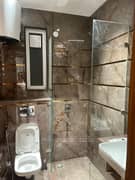 3BHK Multistorey Apartment for Resale in DLF City Plot Phase 2 at DLF Cyber City - Photo 8