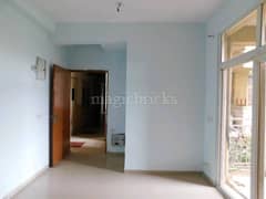 2BHK Multistorey Apartment for Rent in Mahagun Mywoods Phase 2 at Greater Noida West Link Road - Photo 2