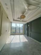 3BHK Builder Floor Apartment for Resale in Phase 1 DLF - Photo 4
