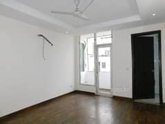 4BHK Builder Floor Apartment for Resale in Kalkaji - Photo 4