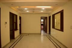4BHK Builder Floor Apartment for Rent in Rajouri Garden - Photo 3