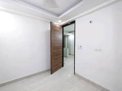2BHK Multistorey Apartment for Resale in Chattarpur - Photo 4