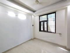 2BHK Multistorey Apartment for Resale in Chattarpur - Photo 5