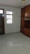 3BHK Multistorey Apartment for Rent in DLF Exclusive Floors at Phase 5 DLF - Photo 2