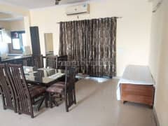 4BHK Multistorey Apartment for Rent in Golf Gardenia at Sector Alpha 2 - Photo 1