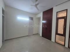 4BHK Builder Floor Apartment for Rent in Safdarjung Enclave - Photo 10