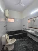 4BHK Builder Floor Apartment for Rent in Safdarjung Enclave - Photo 14