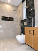 4BHK Builder Floor Apartment for Rent in Defence Colony - Photo 17