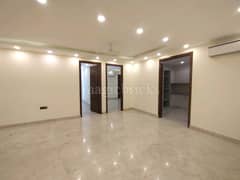 4BHK Builder Floor Apartment for Resale in Phase 4 DLF - Photo 3