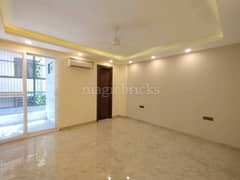 4BHK Builder Floor Apartment for Resale in Phase 4 DLF - Photo 6
