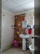 3BHK Multistorey Apartment for Rent in Antriksh Golf View at Sector 78 - Photo 17