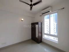 3BHK Multistorey Apartment for Rent in Emaar Emerald Estate at Sector 65 - Photo 8