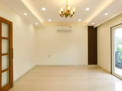 3BHK Builder Floor Apartment for Rent in Defence Colony - Photo 1