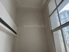 4BHK Multistorey Apartment for Resale in Mahagun Mezzaria at Sector 78 - Photo 7