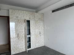 4BHK Multistorey Apartment for Resale in Mahagun Mezzaria at Sector 78 - Photo 5