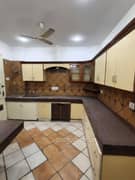 3BHK Builder Floor Apartment for Rent in DLF Phase 1 Arjun Marg at Phase 1 DLF - Photo 4