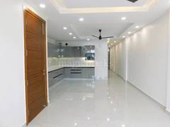 2BHK Builder Floor Apartment for Resale in Vinoba Puri, Lajpat Nagar - Photo 2