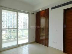 3BHK Multistorey Apartment for Resale in Mahagun Mezzaria at Sector 78 - Photo 3