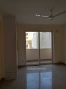 3BHK Multistorey Apartment for Rent in Emaar Emerald Floors Premier at Sector 65 - Photo 3