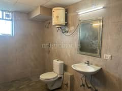 4BHK Multistorey Apartment for Rent in Satguru Apartments at Wazirabad - Photo 18