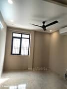 3BHK Builder Floor Apartment for Rent in Sector 15A, Noida Express Way - Photo 2