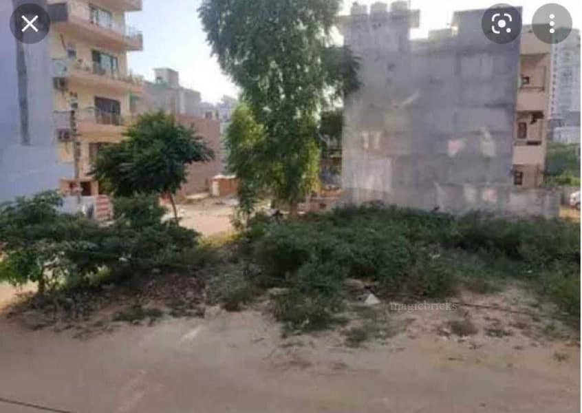 135 Sqyrd Plot For Sale in Sector 57, Gurgaon