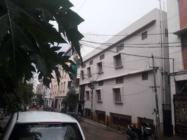 Apartment in Humayun Nagar