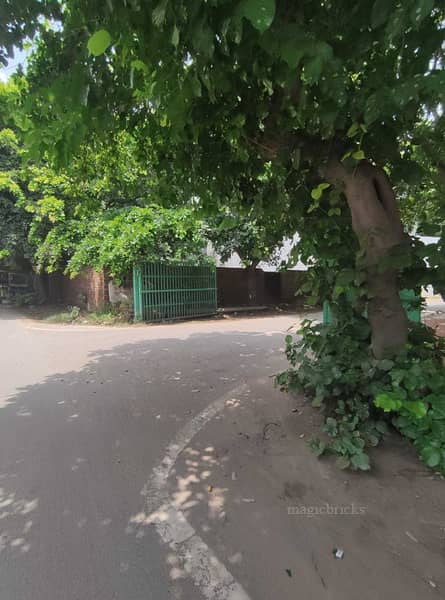 360 Sqyrd Plot For Sale in South City 1, Sector 40, Gurgaon