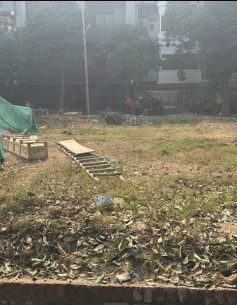 300 Sqyrd Plot For Sale in DLF Phase 1 Arjun Marg, DLF Phase 1, Gurgaon
