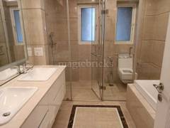 4BHK Multistorey Apartment for Rent in DLF Kings Court at Greater Kailash 2 - Photo 3