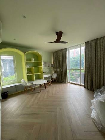 Villa in Mumbai Pune Expressway
