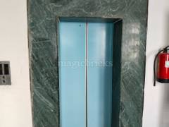 3BHK Multistorey Apartment for Resale in Assotech Golf Vista at Sector Alpha 2 - Photo 11