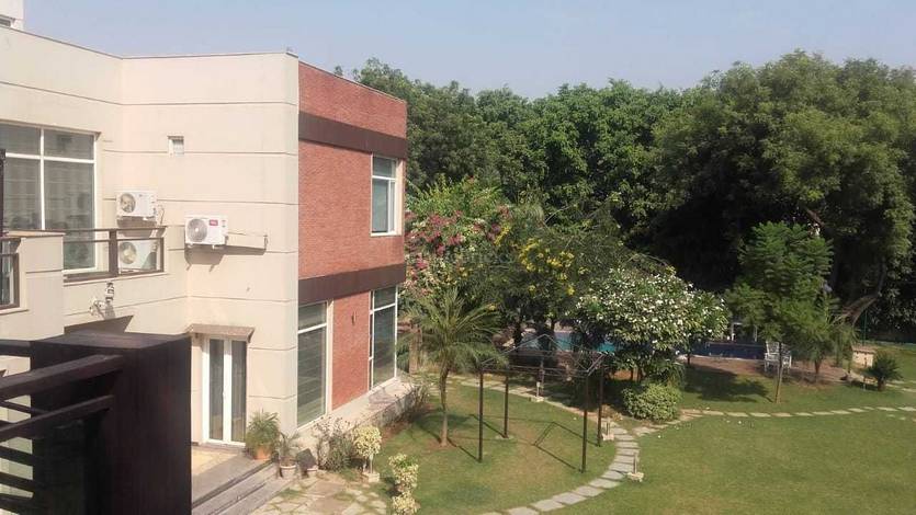 Villa in Phase 1 DLF