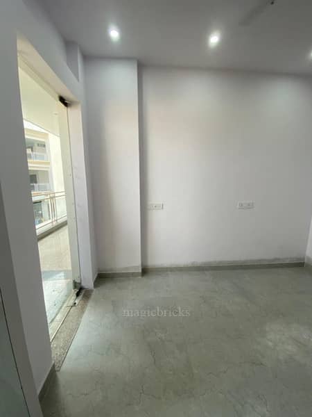 Commercial Shop 240 Sq-ft For Rent in SS Omnia, Badha, Gurgaon